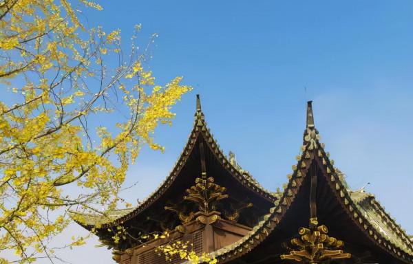 9月去正好！適合小住幾日的8座絕美古鎮，人少景美，清幽安逸