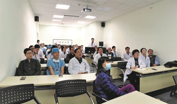 心臟血管&OpenCurlyDoubleQuote;搭錯位&rdquo;，血液被肺&OpenCurlyDoubleQuote;竊走&rdquo;，5月大患兒吃奶費力原來是冠狀動脈畸形