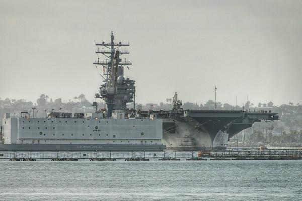 造型特殊十分罕見,美國海軍新戰艦抵達橫須賀,是監獄還是酒店? 造型特殊十分罕見,美國海軍新戰艦抵達橫須賀,是監獄還是酒店?