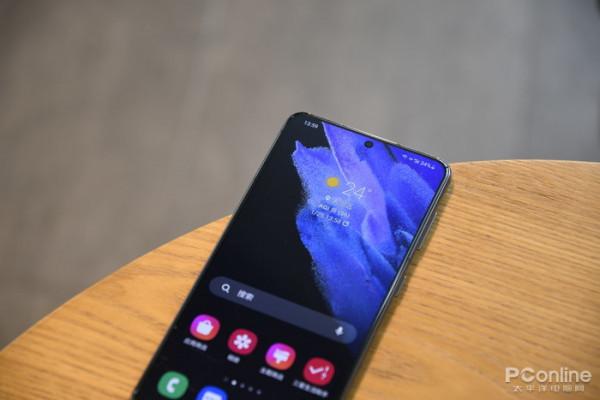 曲屏手機用膩了，快來考慮一下這些直屏好物吧