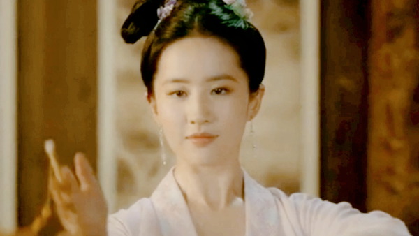 下一年待播劇官宣，楊冪一人佔了3部，這是要“霸屏”的節奏嗎？