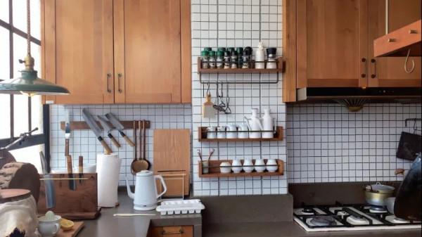 10萬爆改80平老房子，他們在鬧市過上了世外桃源的生活