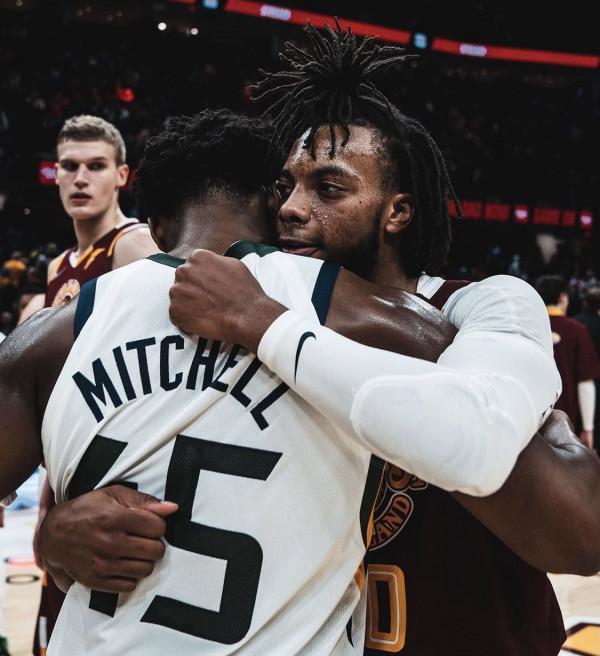 騎士漸入佳境,奇才打回原形 騎士漸入佳境,奇才打回原形