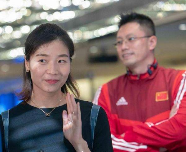 中國女排魏秋月：亞洲最美二傳，嫁郎平助教，與丈夫15歲就相識