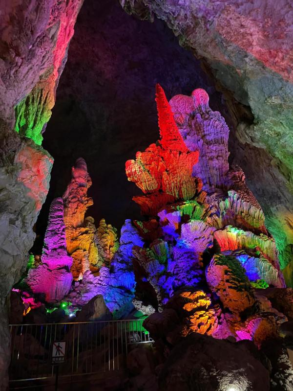 廣西巴馬百魔洞