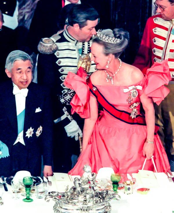 時髦不輸英國女王的丹麥女王,現在在大廠打工? 時髦不輸英國女王的丹麥女王,現在在大廠打工?