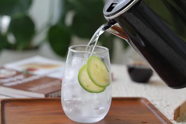 在家自制一杯冰美式有多簡單？學會再也不用去咖啡館了，無敵簡單