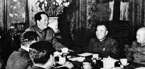 朝鮮戰爭，上級決定調司令黃永勝入朝，林彪說：我要換一個人上