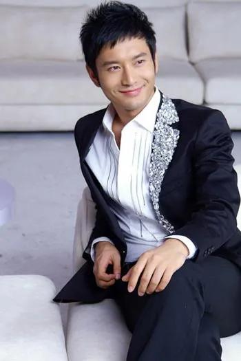 黃曉明凌晨，微博發文祝小海綿5歲生日，老父親現在學會低調了