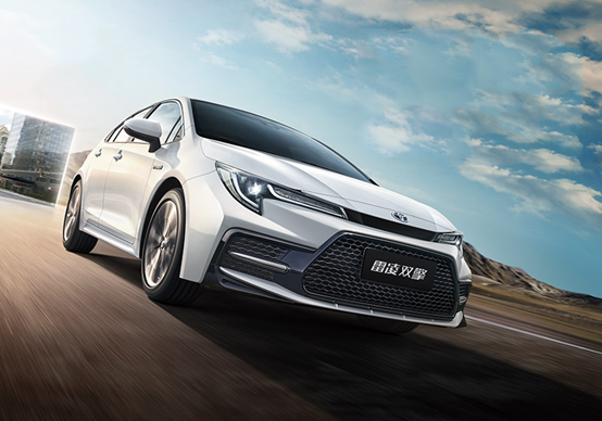 15萬級首選，廣汽豐田運動座駕，雷凌哪一版適合你？