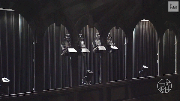 把百年建築「拆」得只剩一面牆