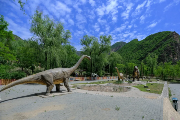 在這裡,腳踏青山沃土,“雲”探北京紅 在這裡,腳踏青山沃土,“雲”探北京紅