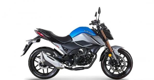 15000的預算,有沒有水冷150~250cc的跨騎車和太子車推薦 15000的預算,有沒有水冷150~250cc的跨騎車和太子車推薦