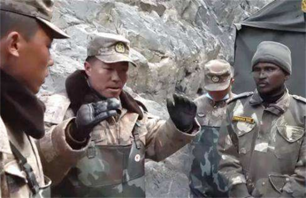 英雄團長祁發寶近況：頭顱模型有明顯缺損，額角傷疤明顯令人痛惜