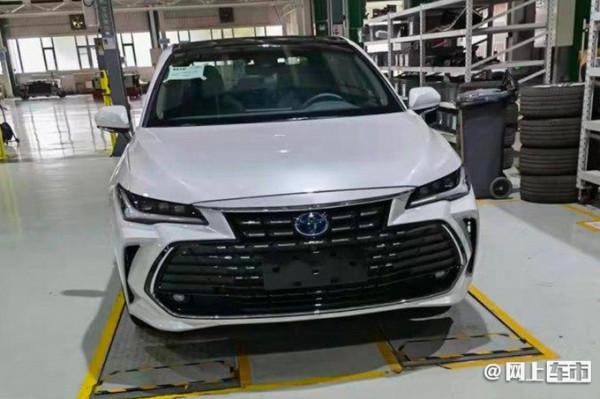 豐田新亞洲龍配置提前曝光，供雙外觀，增全液晶儀表，一季度上市