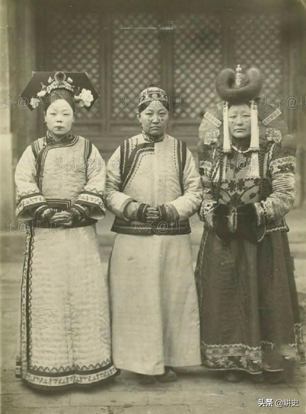 23張罕見照：慈禧坐兒媳婦中間，貴婦酷似女明星，日軍推倒國父像