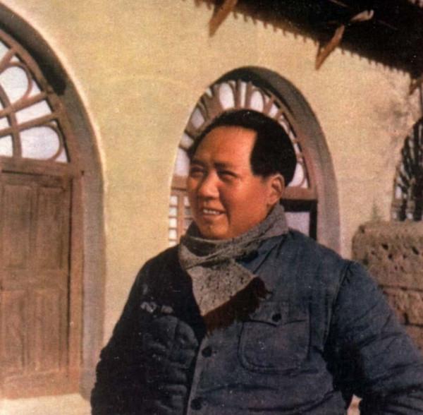 毛主席決定乘車前往河北時,老侯說:主席,您放心,我不會怪您的 毛主席決定乘車前往河北時,老侯說:主席,您放心,我不會怪您的