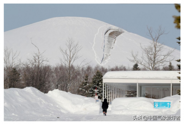 日本雪山現巨型裂縫，為火山噴發前兆？分析：暫無聯絡或為人禍