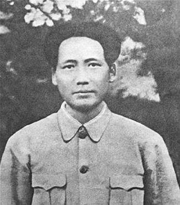 毛主席第一愛將，得知其犧牲後主席落淚：蒼天損我一臂膀也