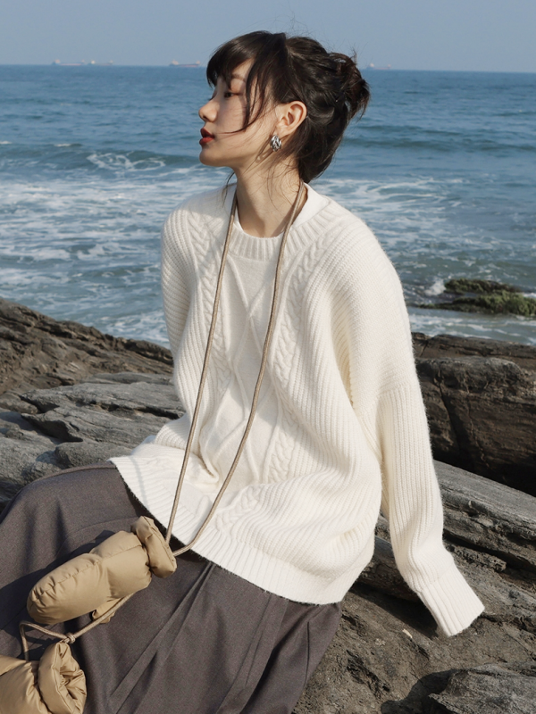 求你別亂買了！冬天穿這幾件衣服很顯土氣