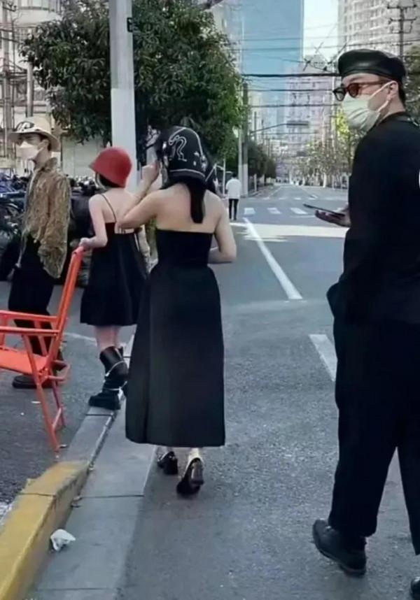 十年前的張柏芝有多美？明明是過分華麗的裙子，在她身上也很美