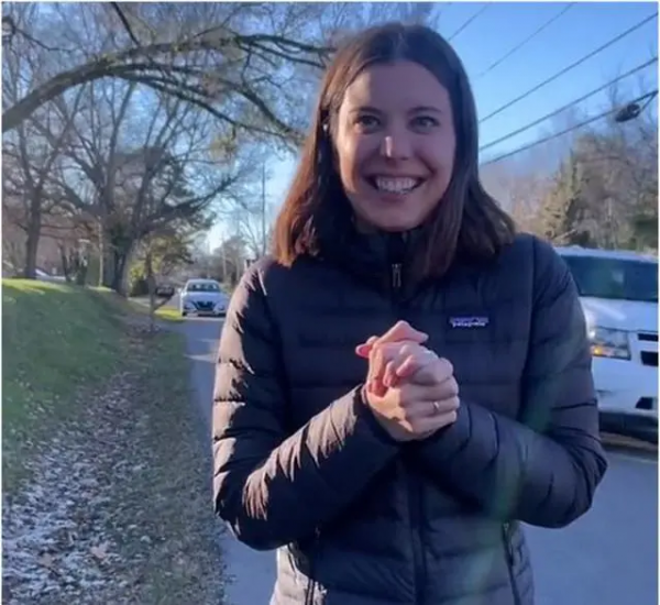 這個妹子用一根髮卡換一套房，順便成了500萬粉的網紅