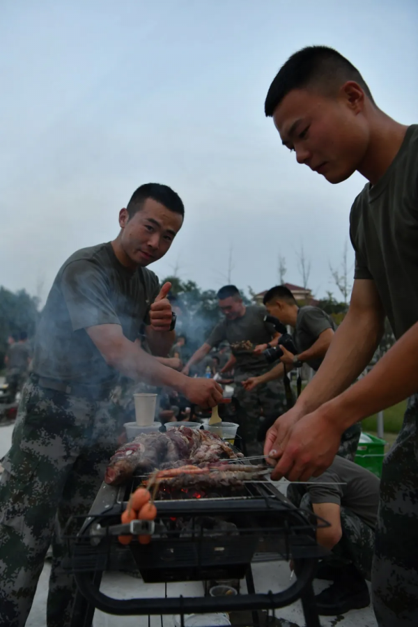 軍營食堂上新！這次第71集團軍“中野虎師”又饞到人了