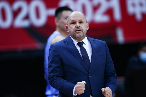 北京虐遼寧！雙外全爆半場打花，雅帥攻守完美佈置，但曝奪冠隱患