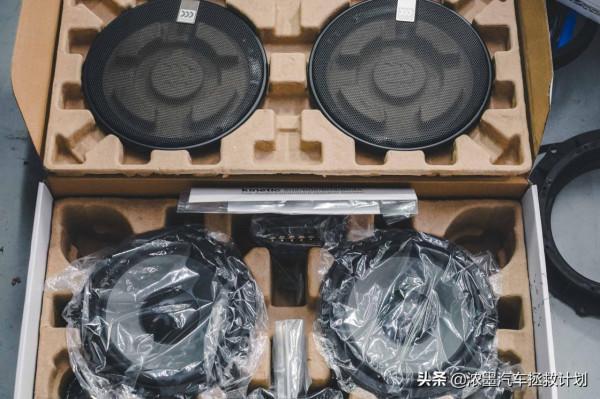 「分明稜角」整備一臺來自北國的拉達，解鎖下你心中的獨特小個性