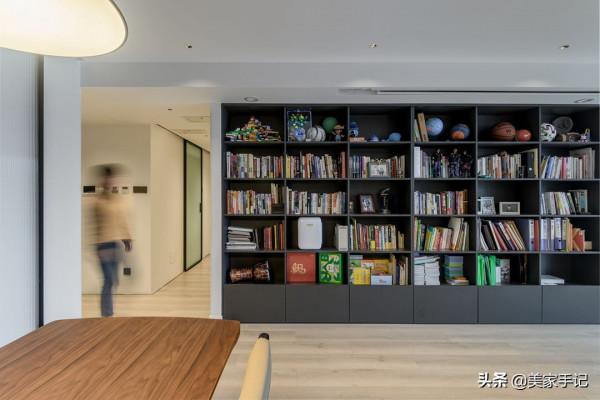 北京夫妻123㎡的家，因巧妙佈置而走紅網路，不要電視牆太香了