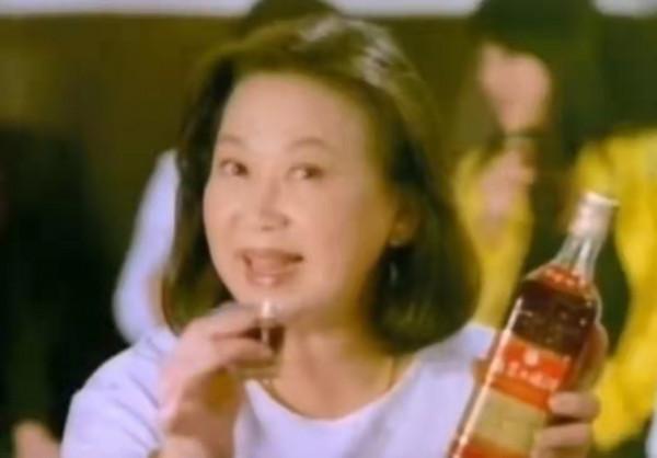 國內外多地有房!香港知名老戲骨家中內飾曝光,足足有一整櫃金器 國內外多地有房!香港知名老戲骨家中內飾曝光,足足有一整櫃金器