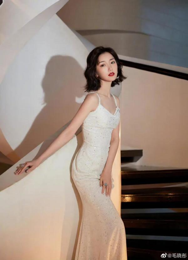 毛曉彤~~ 毛曉彤~~