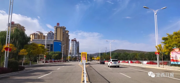 無須遠行！定西湖，人間秋色