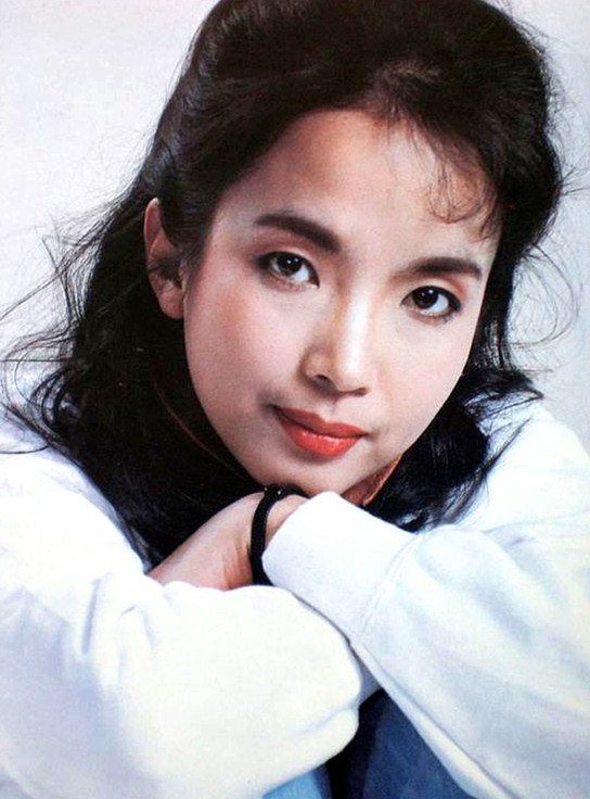 “東方美人”呂麗萍：28歲嫁張豐毅，2婚老公猝死，42歲3婚孫海英