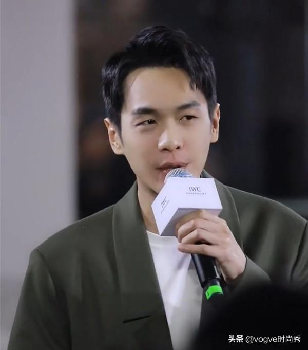 張若昀稱《雪中悍刀行》快來了，女演員透露時間，養眼合照曝光