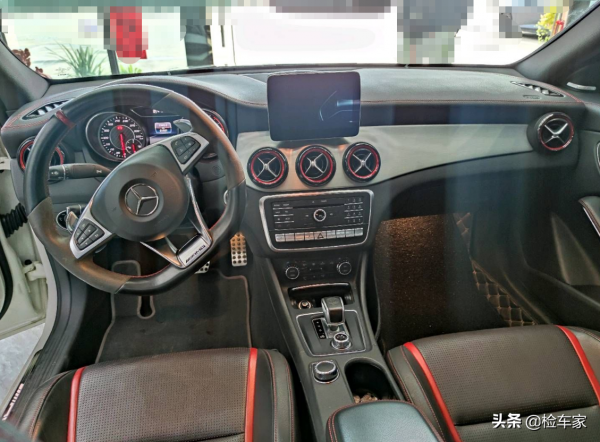 瑕疵車值不值得買?這輛賓士CLA45只要30萬,比市場價便宜5萬 瑕疵車值不值得買?這輛賓士CLA45只要30萬,比市場價便宜5萬