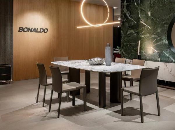 刀切、火烤都不怕！陶瓷餐桌真上頭