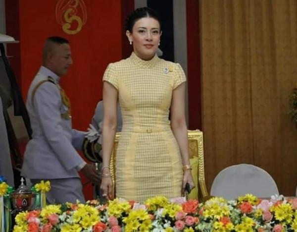 泰王玩障眼法，西拉米迴歸就是個幌子，提幫功的王儲之位才是大事