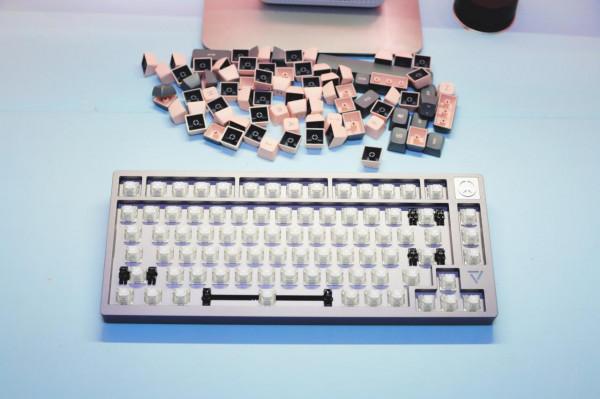 老玩家的第一套客製化 黑爵輕氪AC081 老玩家的第一套客製化 黑爵輕氪AC081