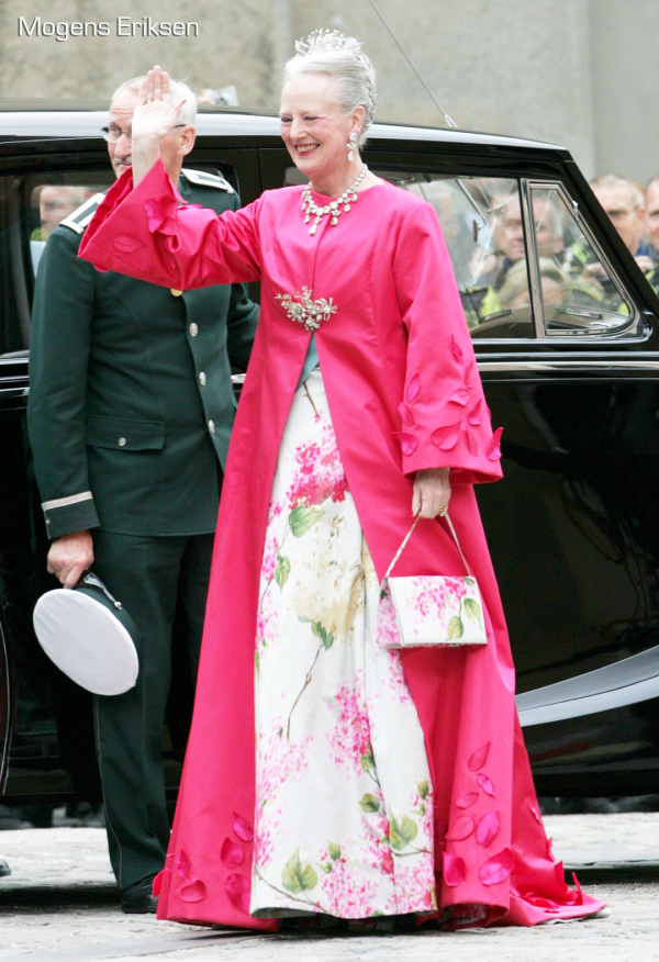 時髦不輸英國女王的丹麥女王,現在在大廠打工? 時髦不輸英國女王的丹麥女王,現在在大廠打工?