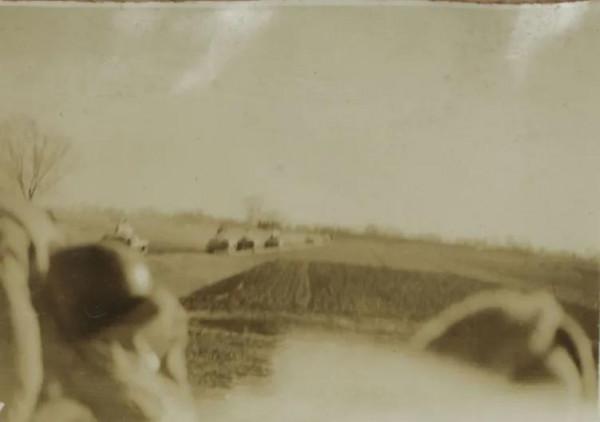 遠征軍裡面的兵痞鬧事，營長單為了平息事端，一人打翻七個兵痞