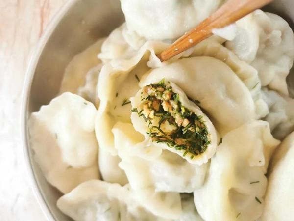 這種野菜雖不好看，卻含有豐富的鈣，正是季節，可別錯過咯