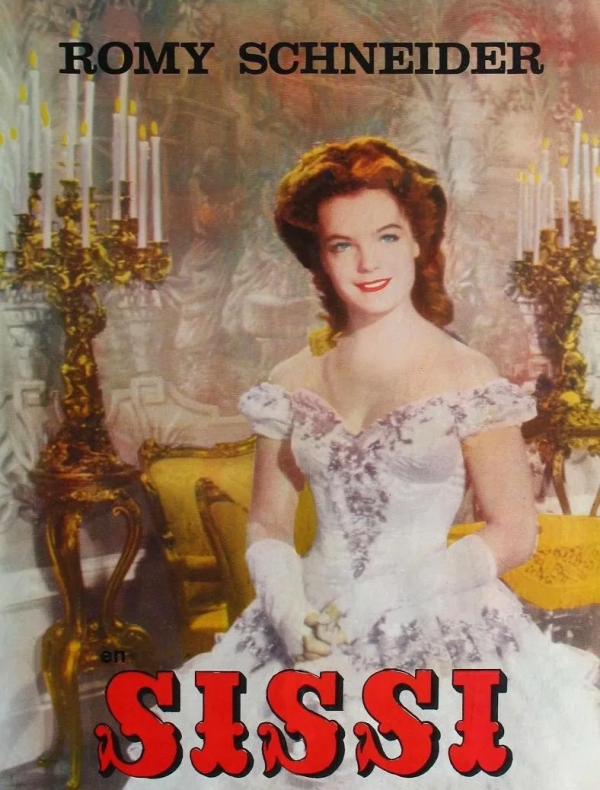 今年的時尚,就是穿成你二姨那樣 今年的時尚,就是穿成你二姨那樣