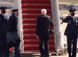 美國總統乘坐的“空軍一號”，為何被稱為無法擊落的飛機？