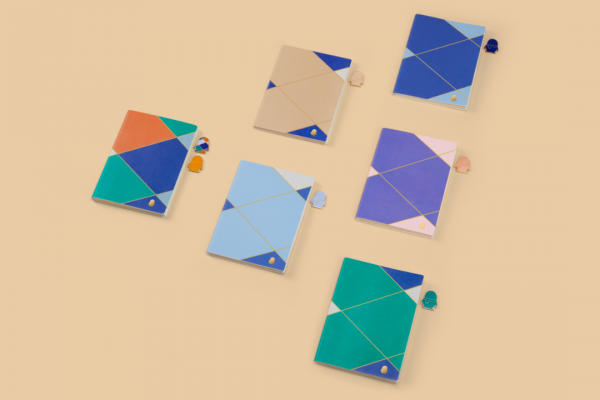 騰訊2022年新年禮盒公佈，包括磁吸式檯曆、QQ琺琅磁貼等