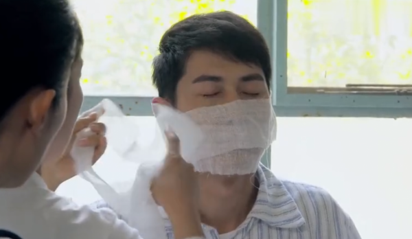 有人熱油澆臉不起泡，有人臉被燙熟創醫療奇蹟，國產劇毀容太離譜