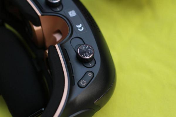 老婆要看韓劇，你要看球賽，怎麼辦？——GOOVIS頭戴影院來解決