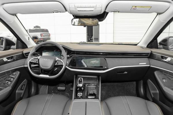 年輕人的第一臺轎跑，&quot;首付&quot;買思域，還是&quot;全款&quot;買奕炫MAX