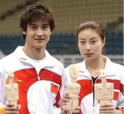 張國偉私接廣告被開除,如今自費復出引輿論!為何郭晶晶全身而退 張國偉私接廣告被開除,如今自費復出引輿論!為何郭晶晶全身而退