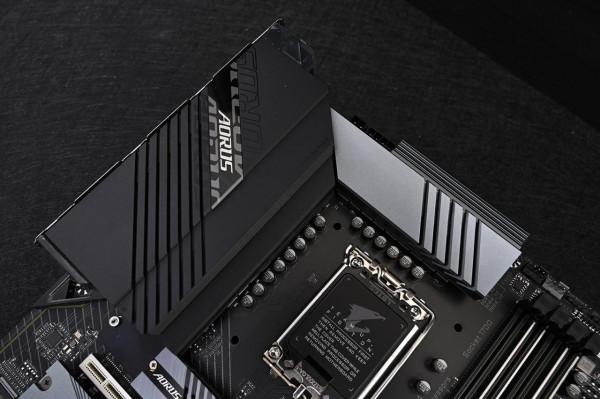 屠榜和大小狗，還有想知道什麼？十二代酷睿新平臺首發